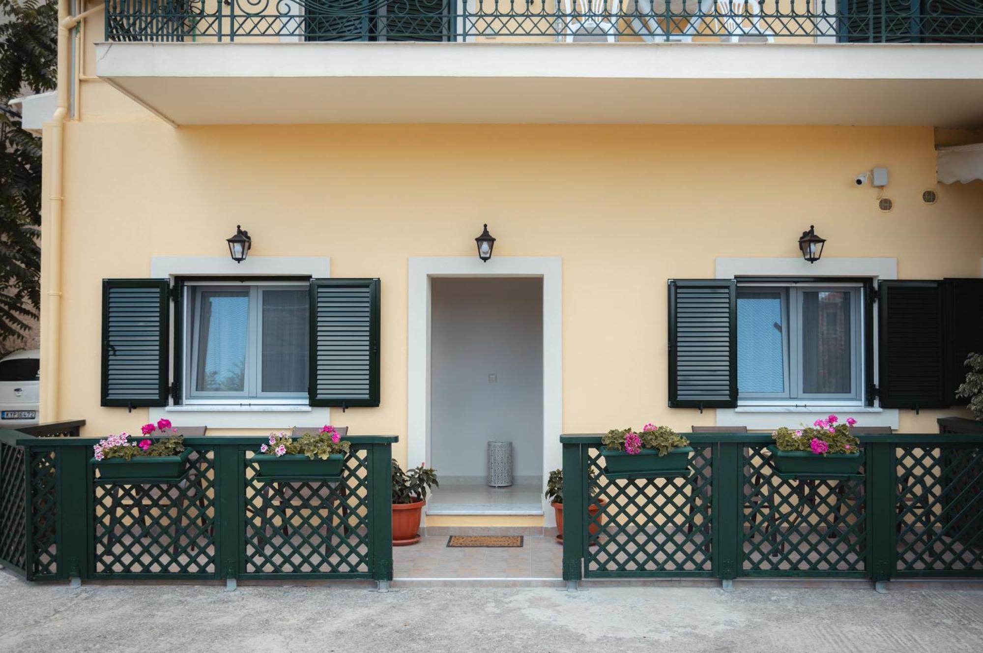 Nostalgia Corfu Town Apartments Exterior photo