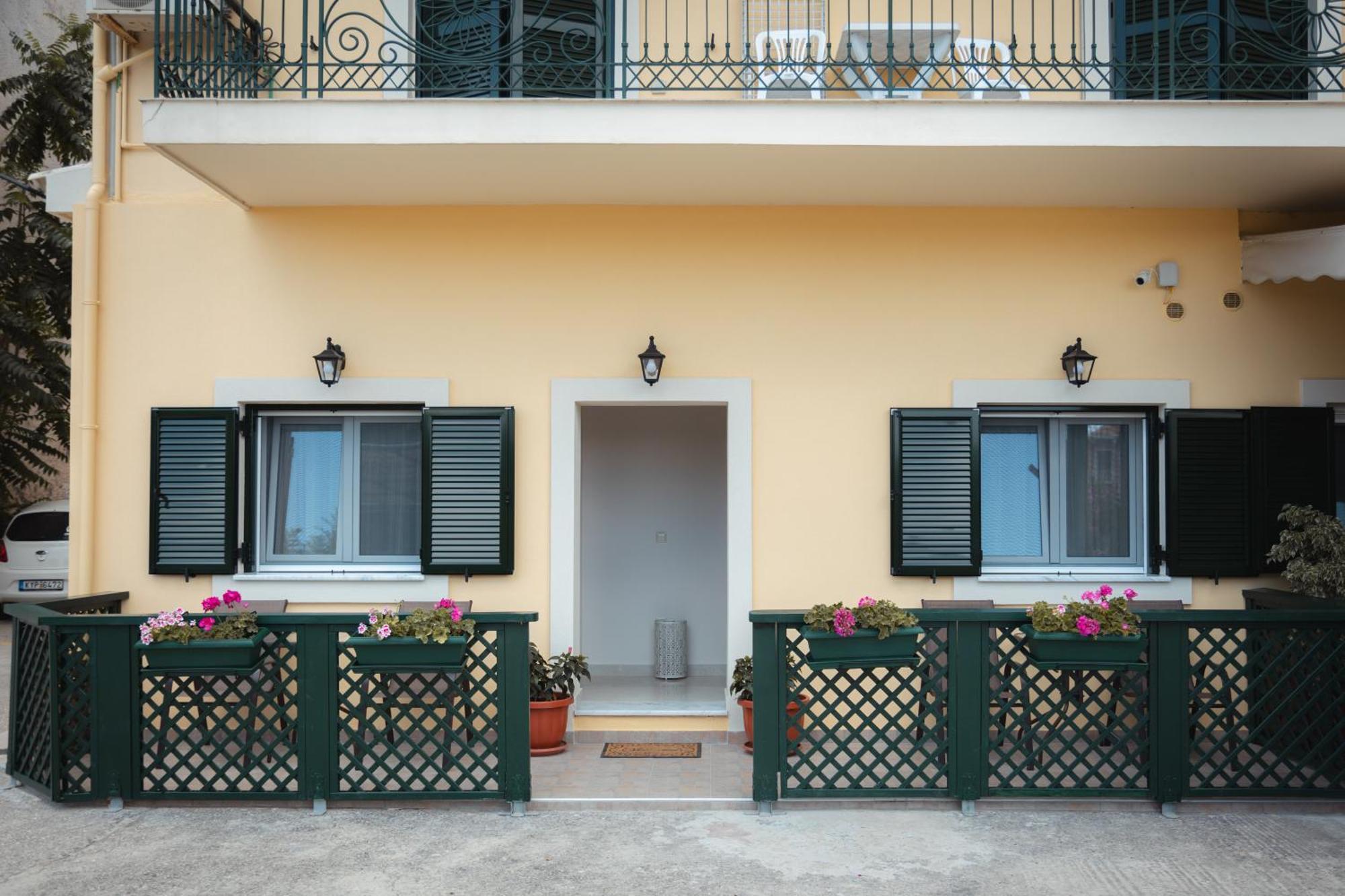 Nostalgia Corfu Town Apartments Exterior photo